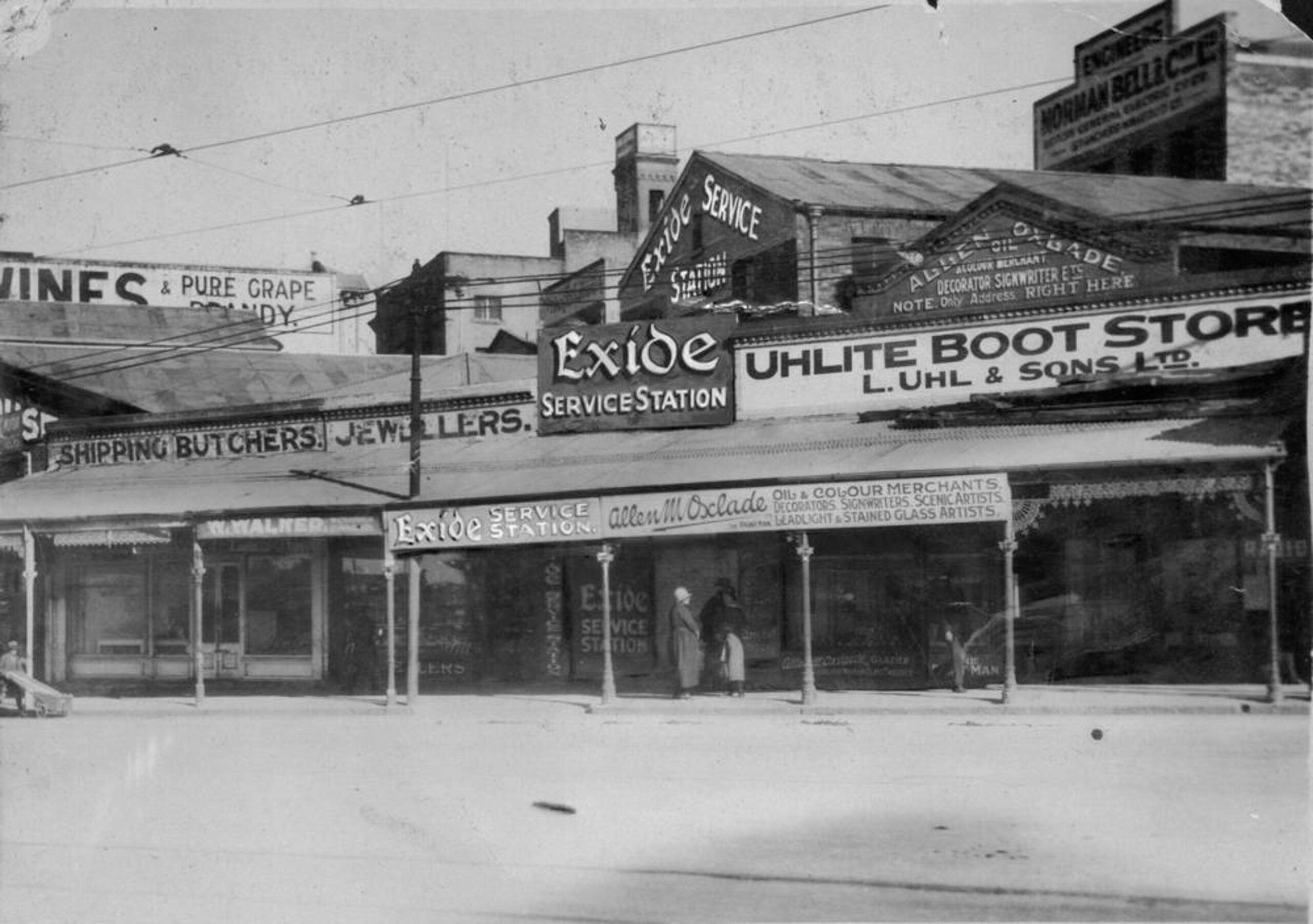 259 StateLibQld 1 260646 Exide Service Station At Petrie Bight, Brisbane, 1922